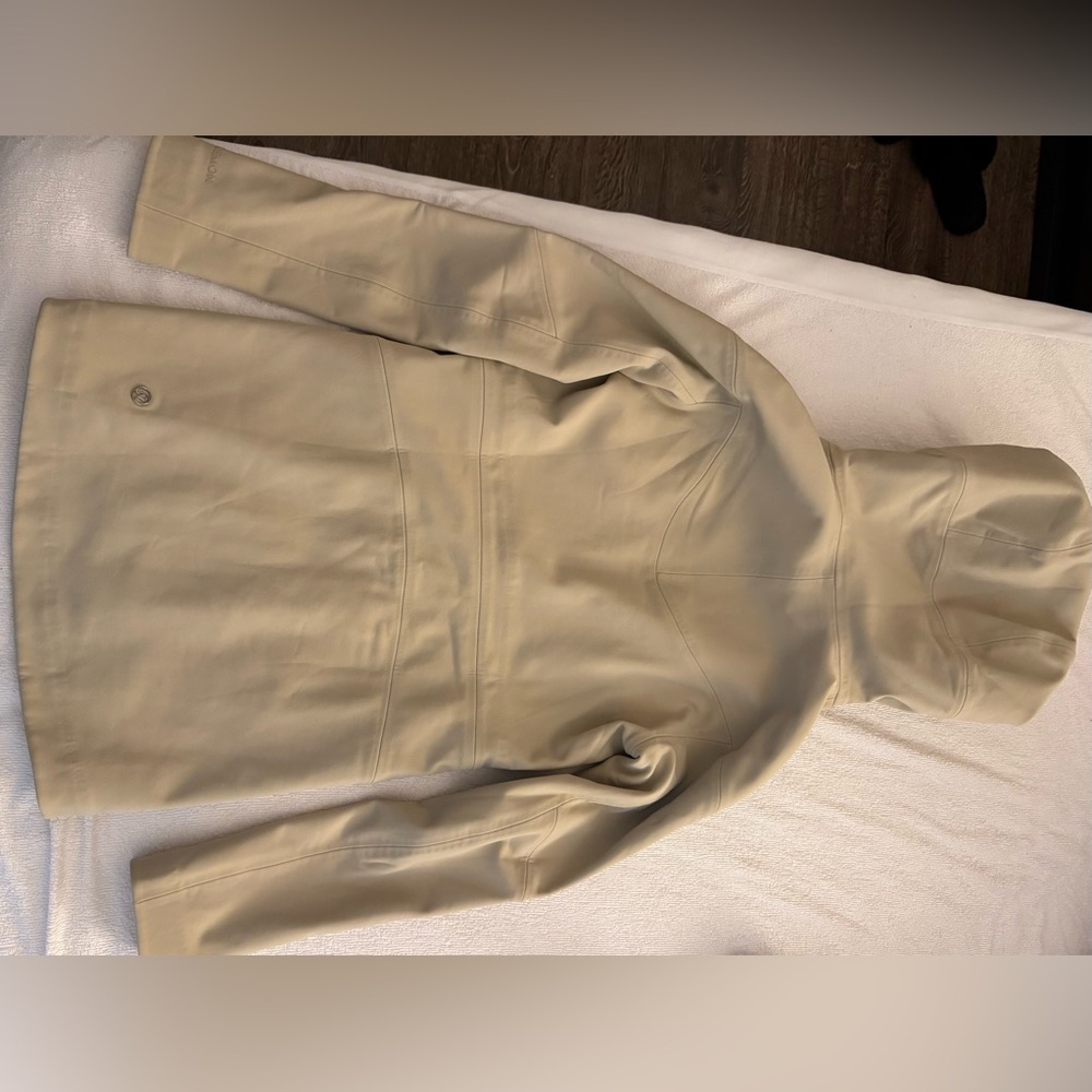 Lululemon Repelshell Rain Jacket - image 5